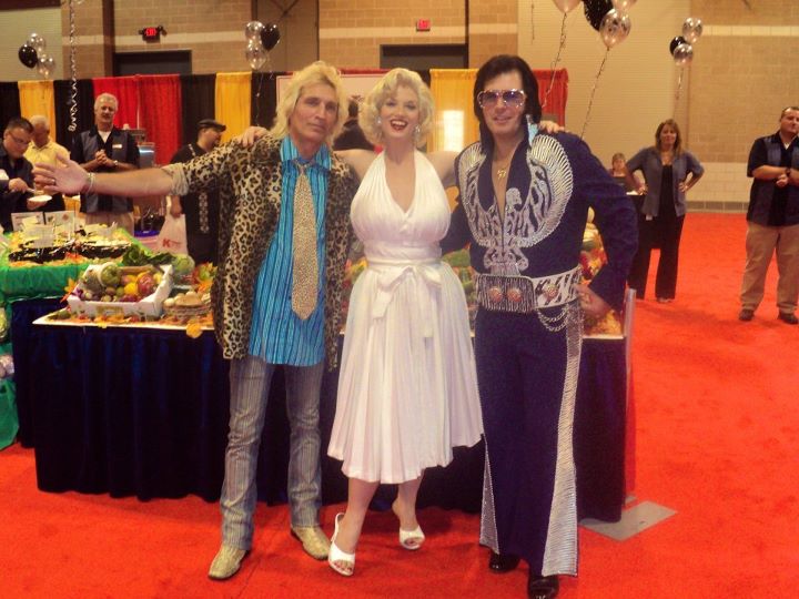 St_Louis_16_Sep_2011_Elvis_Lucy_Rod_003.jpegNearly Rod Pictures