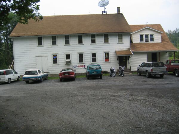 IMG_3519.jpg24 APR 2004 - Whitey''s Hotel