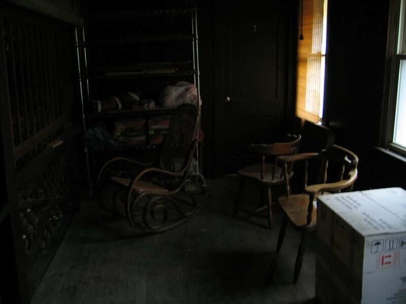 WhiteysHotel071.jpg24 APR 2004 - Whitey''s Hotel