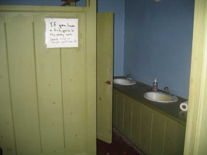 25Jul2005AugustineInn007.jpg11 Aug 2005 - Augustine Inn