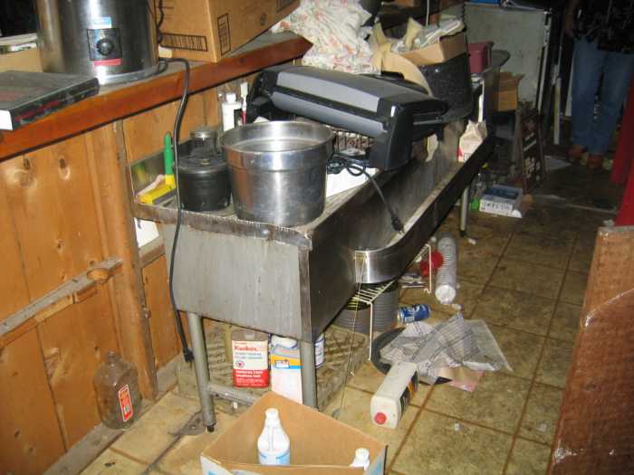 25Jul2005AugustineInn027.jpg11 Aug 2005 - Augustine Inn