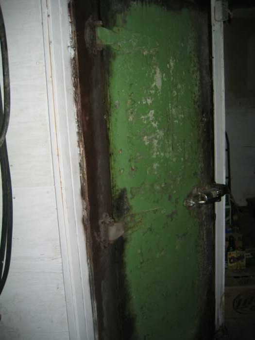 25Jul2005AugustineInn033.jpg11 Aug 2005 - Augustine Inn