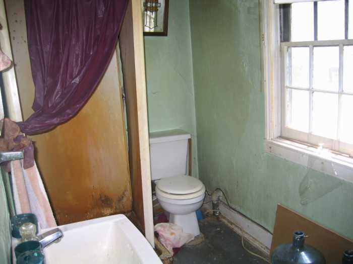 25Jul2005AugustineInn041.jpg11 Aug 2005 - Augustine Inn