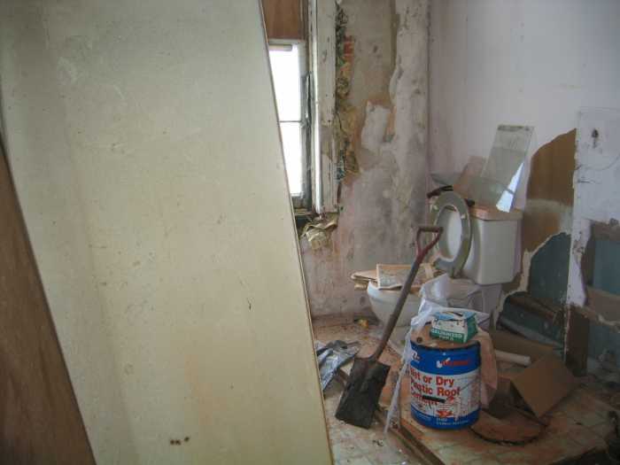 25Jul2005AugustineInn049.jpg11 Aug 2005 - Augustine Inn