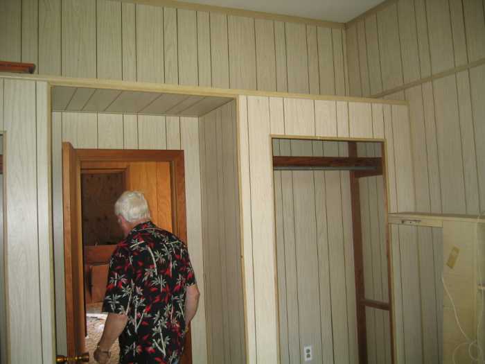 25Jul2005AugustineInn085.jpg11 Aug 2005 - Augustine Inn