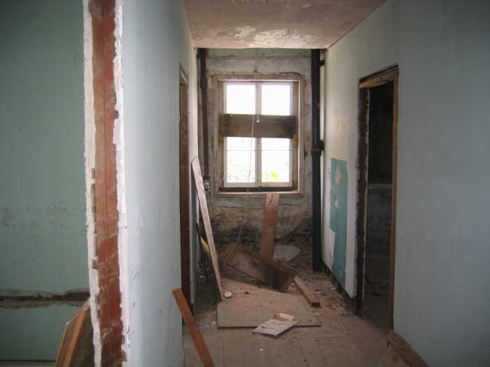 25Jul2005AugustineInn092.jpg11 Aug 2005 - Augustine Inn