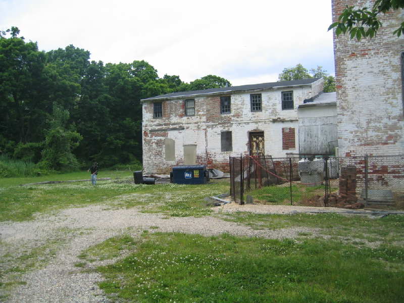 IMG_5556.JPG11 Aug 2005 - Augustine Inn