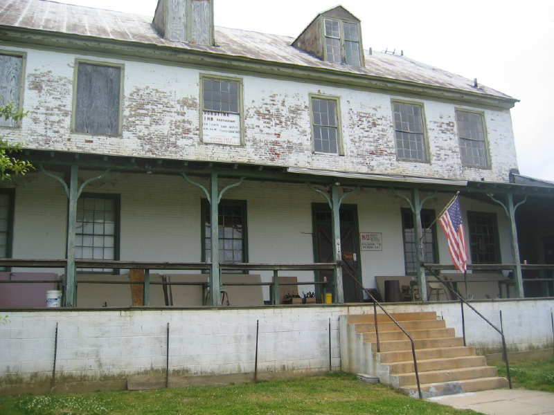 IMG_5560.JPG11 Aug 2005 - Augustine Inn