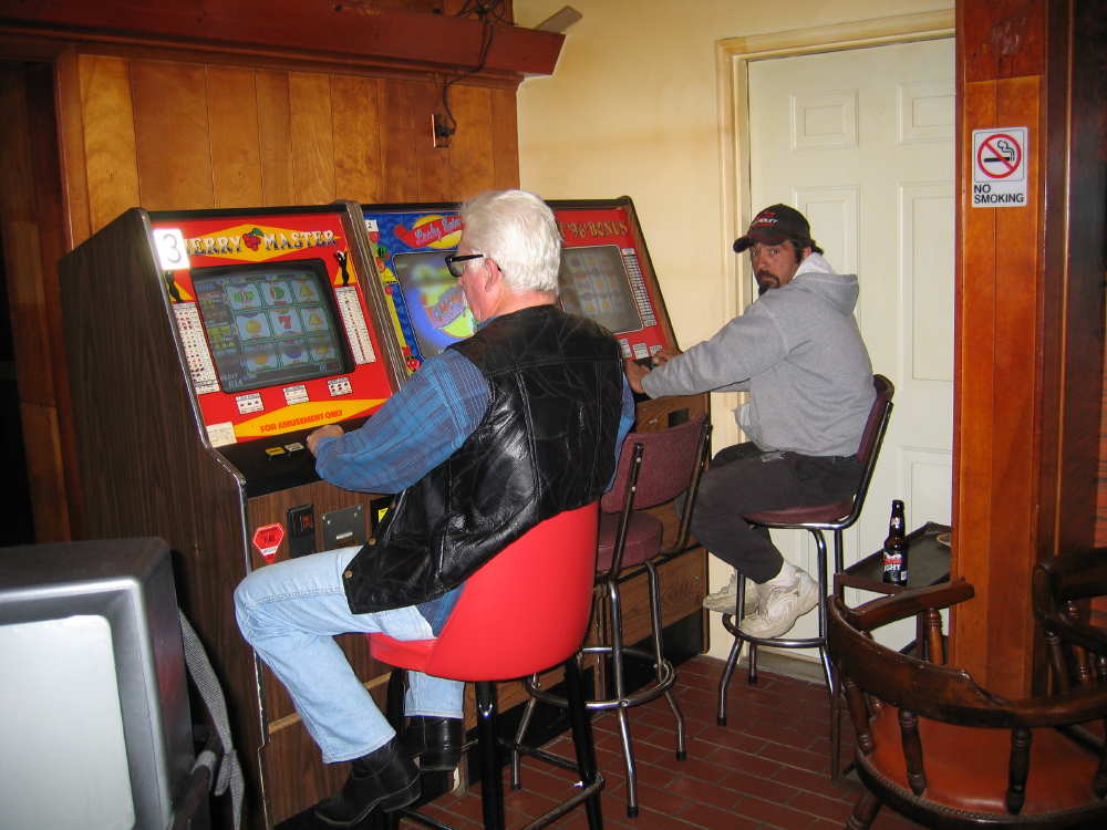 Stones13.jpgStones Lounge