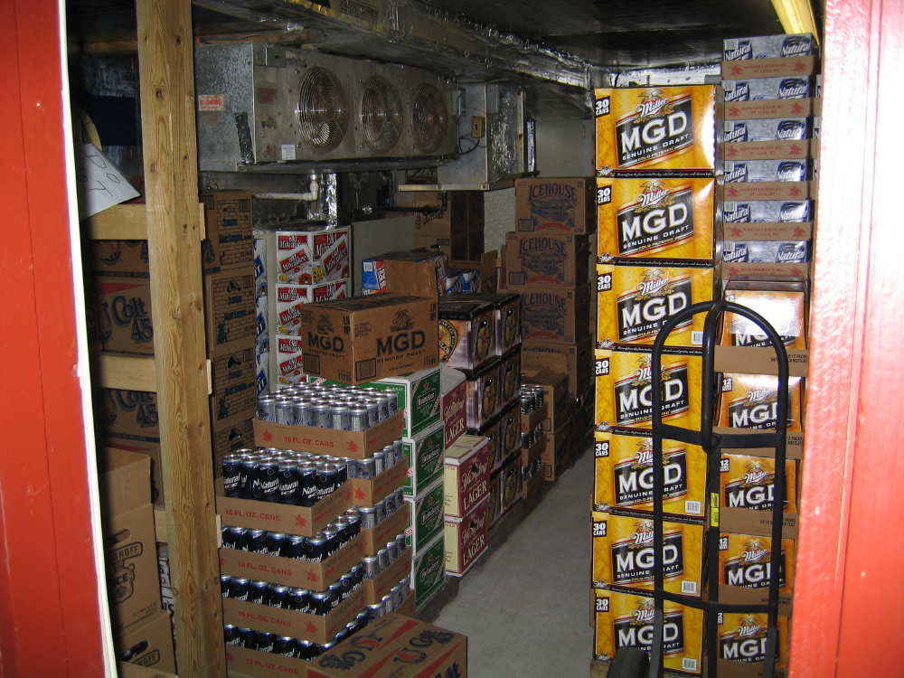 Stones8.jpgStones Lounge